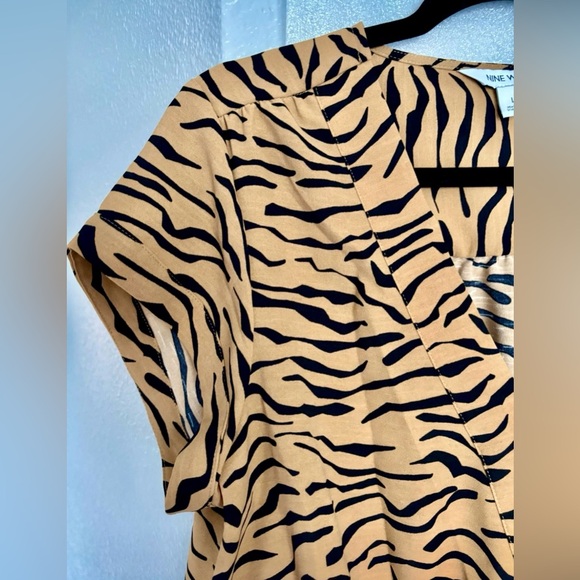 Nine West Tan and Black Animal Print Women’s Blouse Size L - Picture 4 of 9